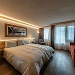Maya Caprice Hotel Wengen