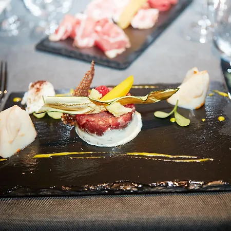 Hotel Maya Caprice 4*