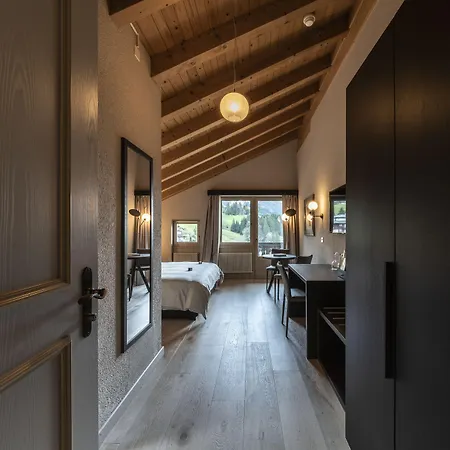 Hotel Maya Caprice 4*