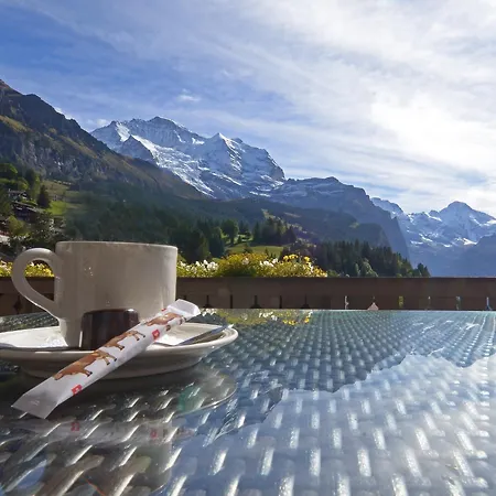 Maya Caprice Wengen