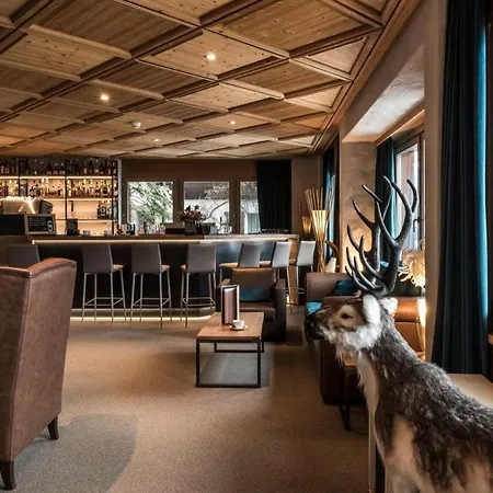 Maya Caprice Hotel Wengen