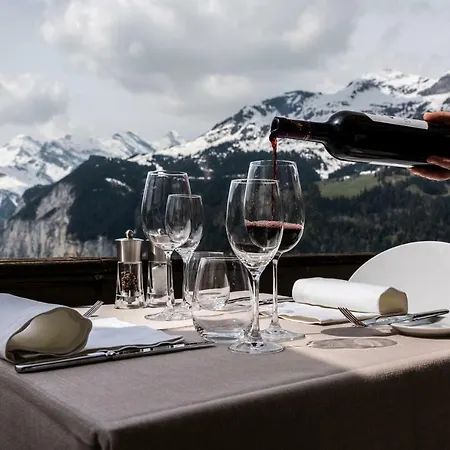 Maya Caprice 4* Wengen